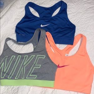 Nike sports bra bundle